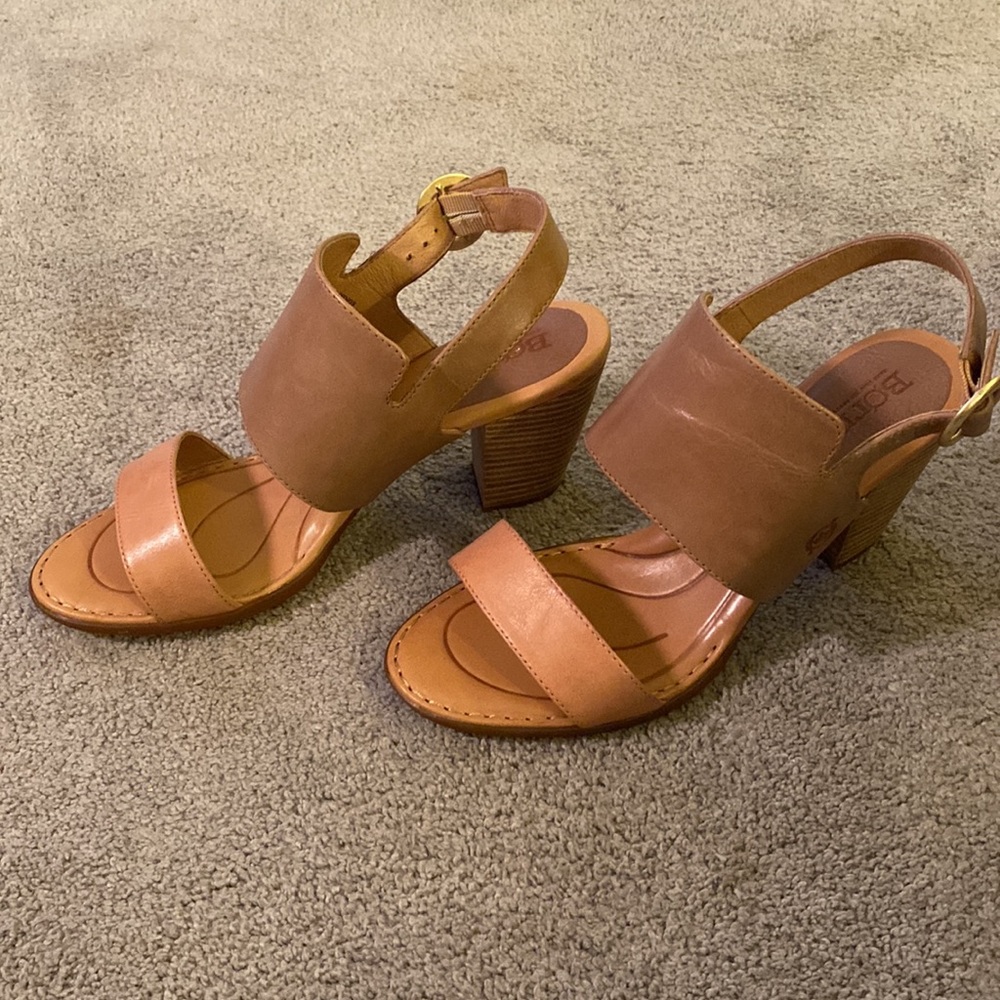 BORN Tan Sandals Size 9M w/ Box
